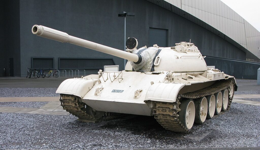 Legenda Perang Kendaraan Tank Medium T-54 Rusia Era Modern